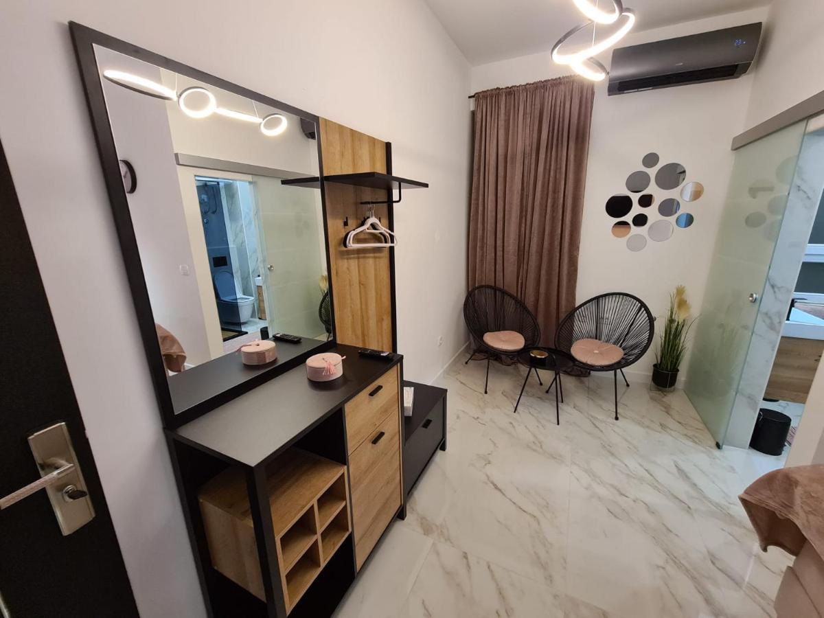 Premium Class Room ซาดาร์ ภายนอก รูปภาพ